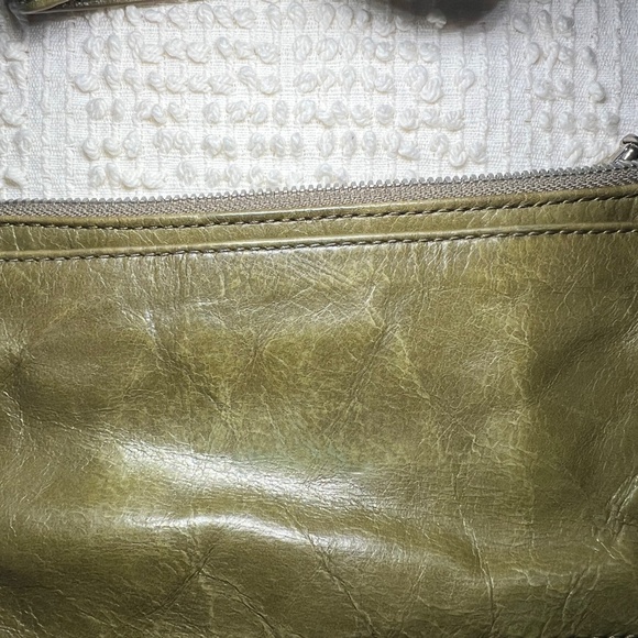 Hobo Cadence Convertible - Picture 3 of 8